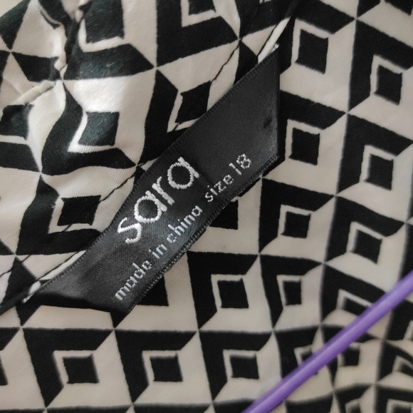 Black & White Designed Shirt - Picture 3 of 7